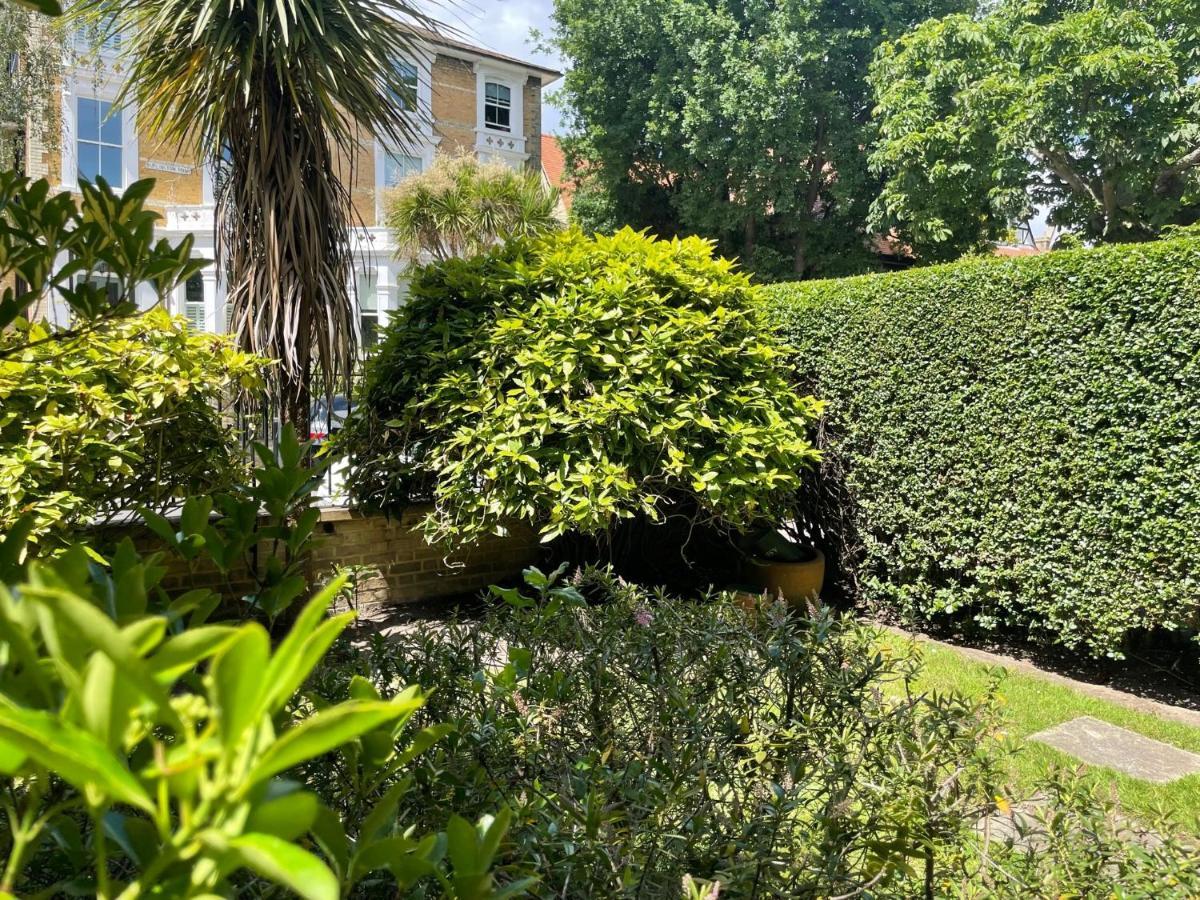 Charming Apartment In Chiswick ロンドン エクステリア 写真